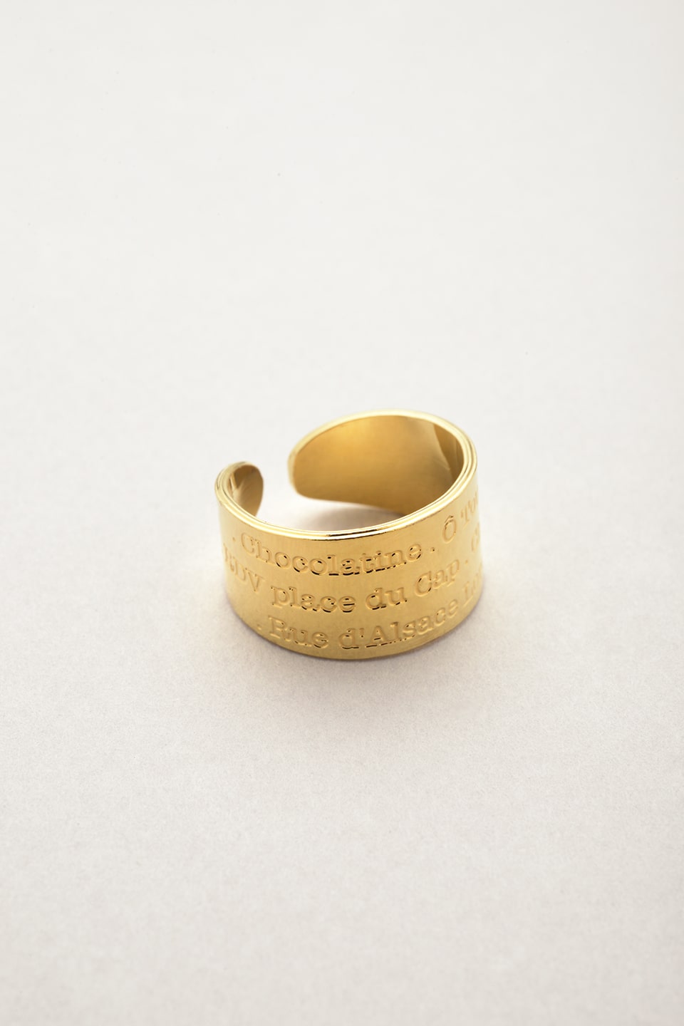 Bague dorée Toulouse fabriquée en France. Création Musardise imaginée dans notre atelier. 