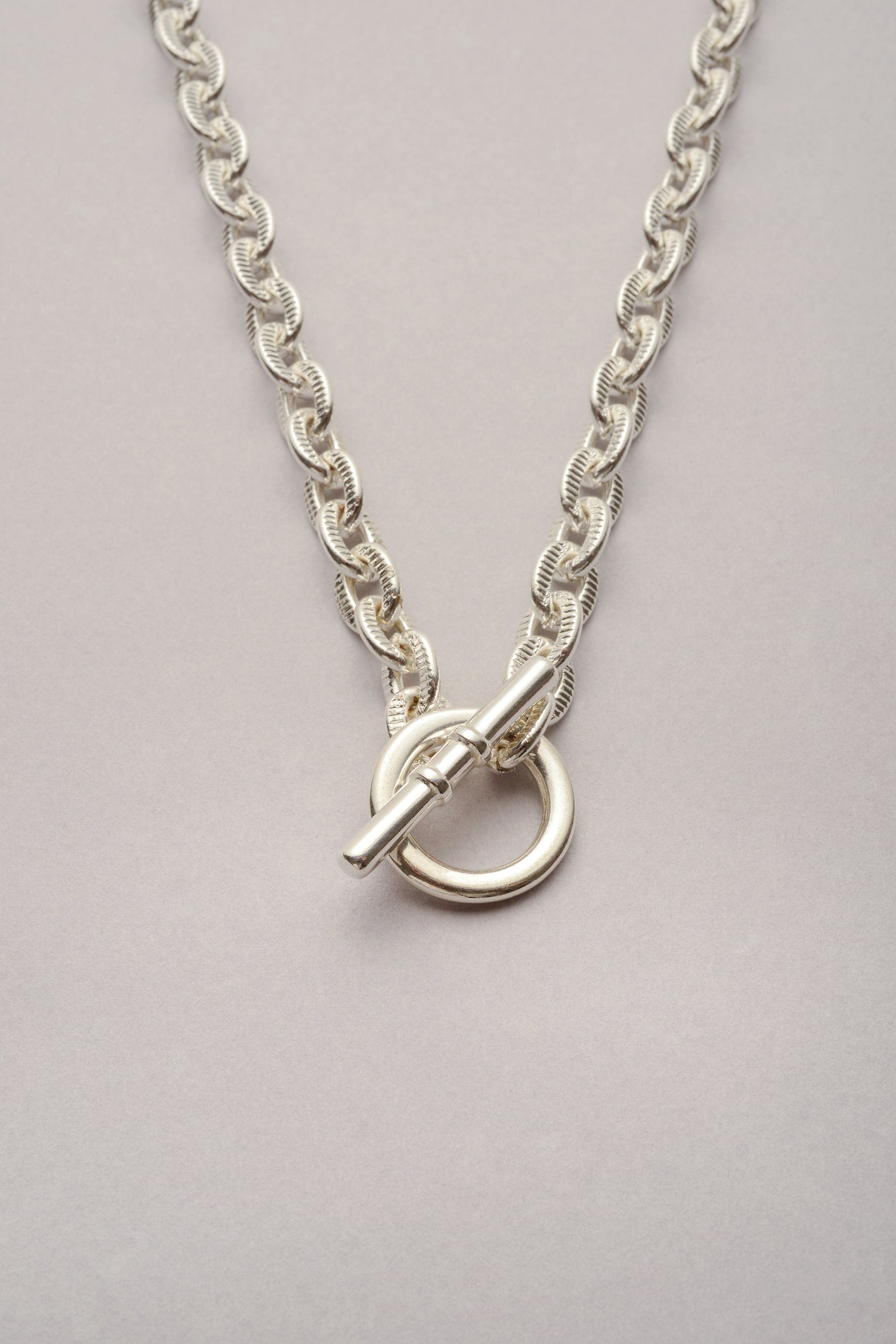 Collier Scarlett