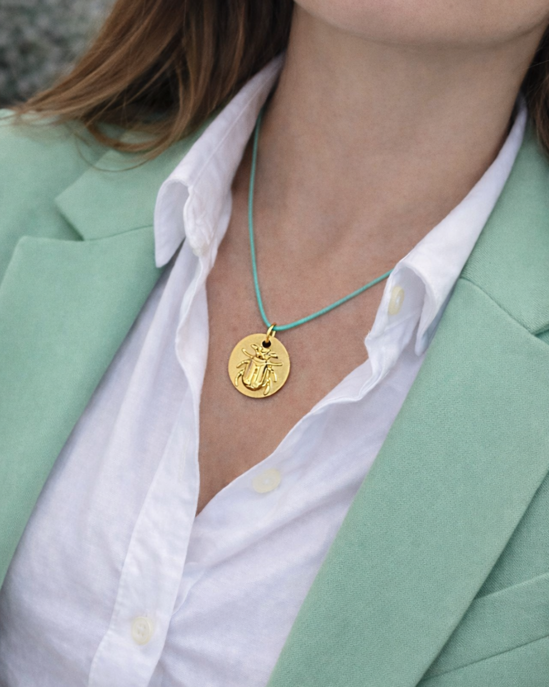 Collier pendentif Scarabée doré